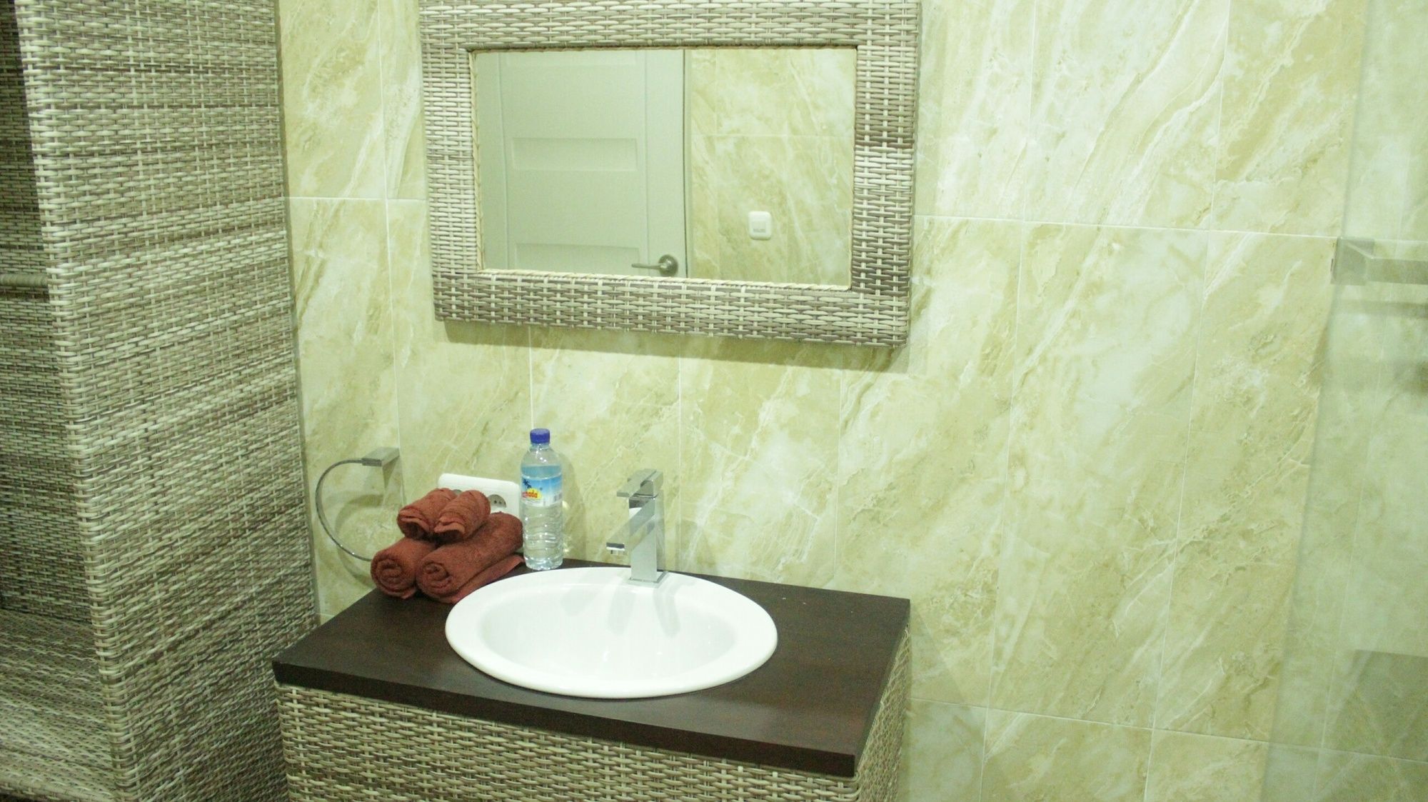 Gili Meno Mojo Beach Resort מראה חיצוני תמונה